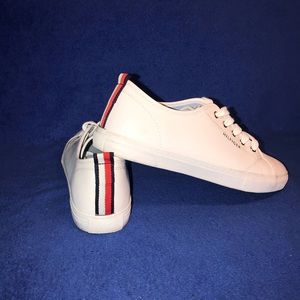 Tommy Hilfiger Casual Style Plain Low-Top Sneakers